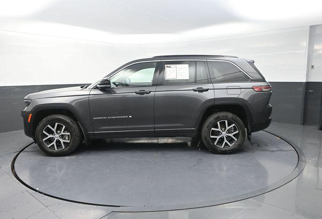 used 2024 Jeep Grand Cherokee car, priced at $34,087