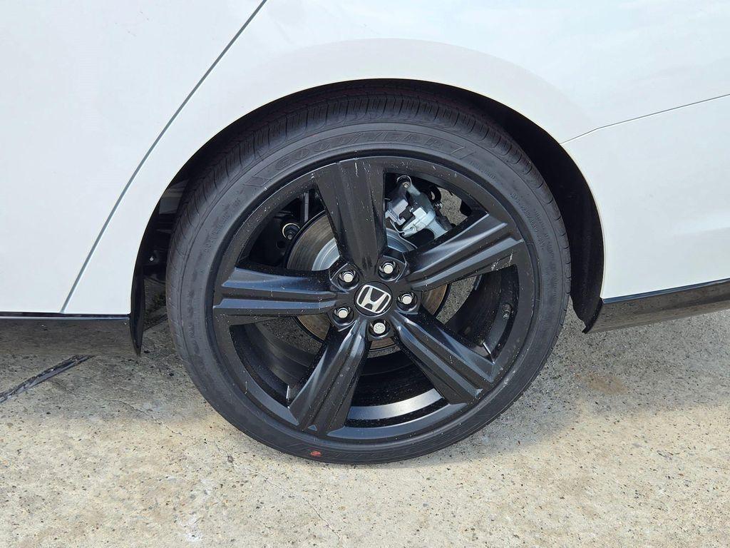 new 2026 Honda Accord Hybrid car, priced at $35,370