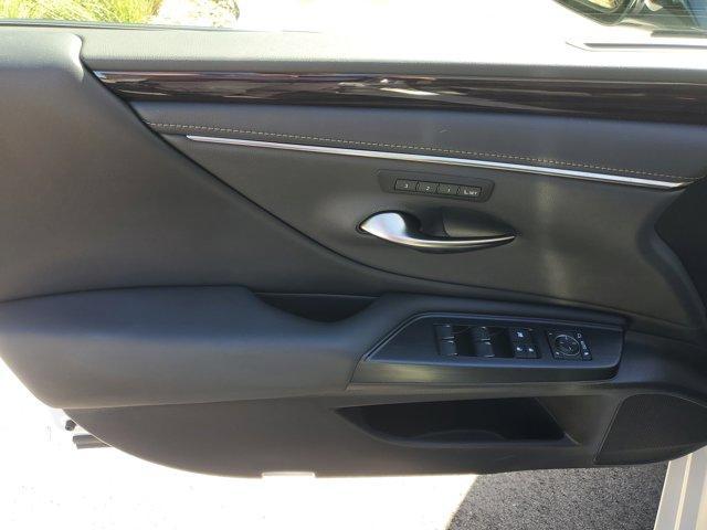 used 2021 Lexus ES 350 car, priced at $33,852