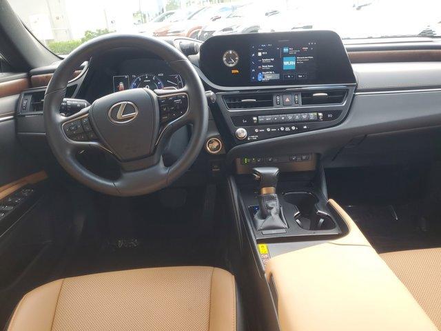 used 2025 Lexus ES 350 car, priced at $42,097
