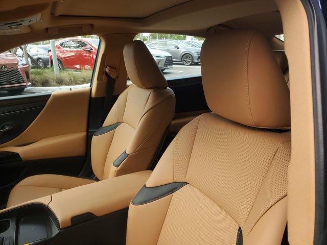 used 2025 Lexus ES 350 car, priced at $42,097