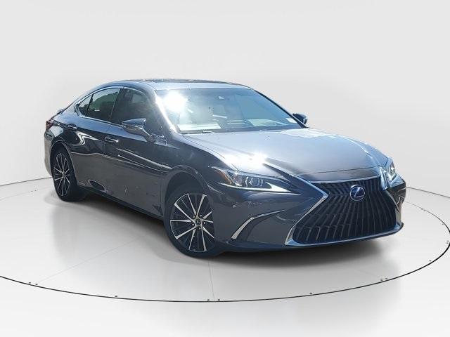 used 2022 Lexus ES 300h car, priced at $31,997