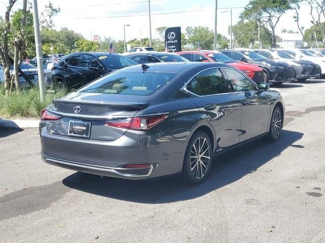 used 2022 Lexus ES 300h car, priced at $31,997