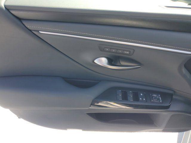 used 2025 Lexus ES 350 car, priced at $45,412
