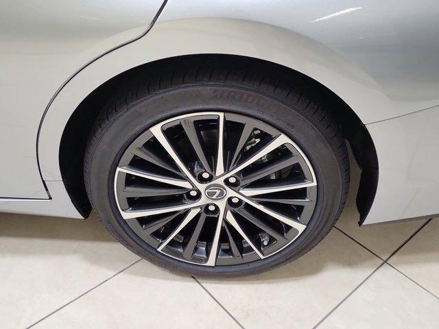 new 2025 Lexus ES 350 car, priced at $47,797