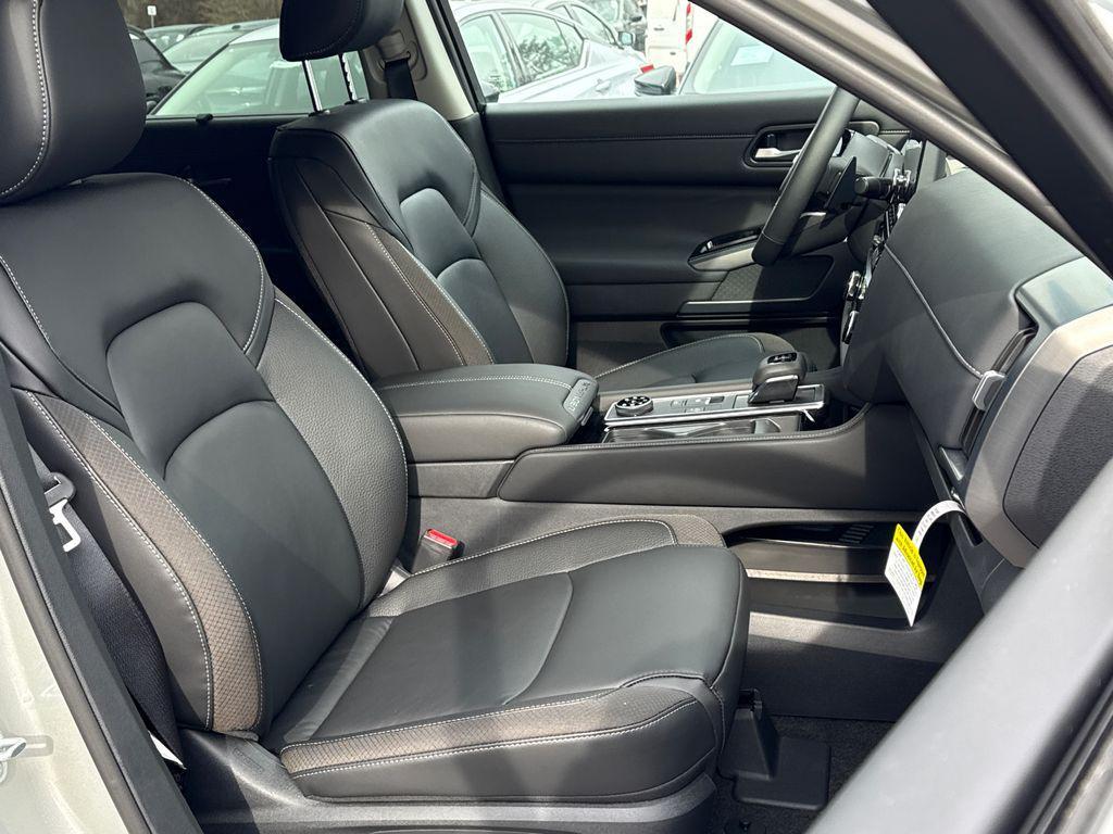 new 2025 Nissan Pathfinder car, priced at $37,485
