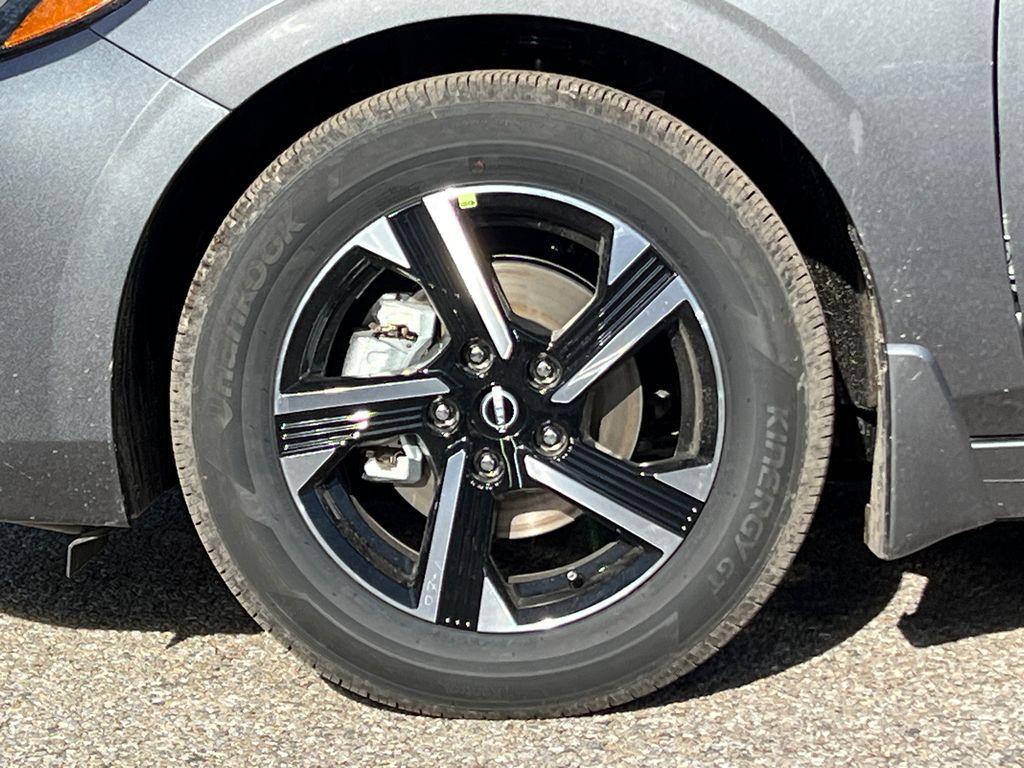 new 2025 Nissan Sentra car, priced at $20,735