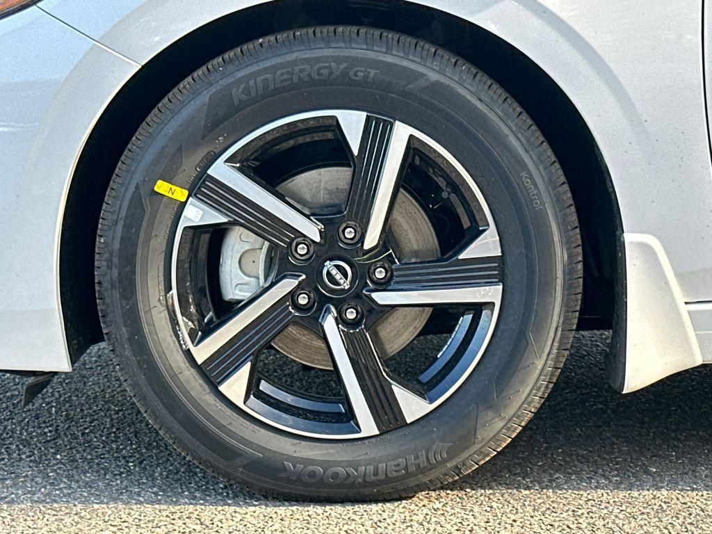 new 2025 Nissan Sentra car, priced at $20,735