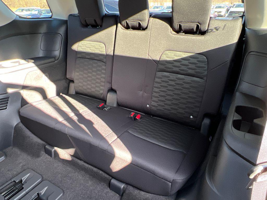 new 2025 Nissan Pathfinder car, priced at $39,985