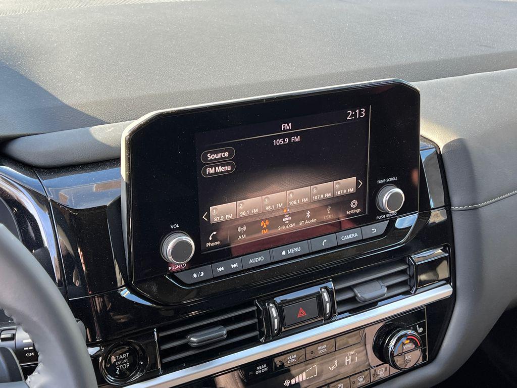 new 2025 Nissan Pathfinder car, priced at $39,985