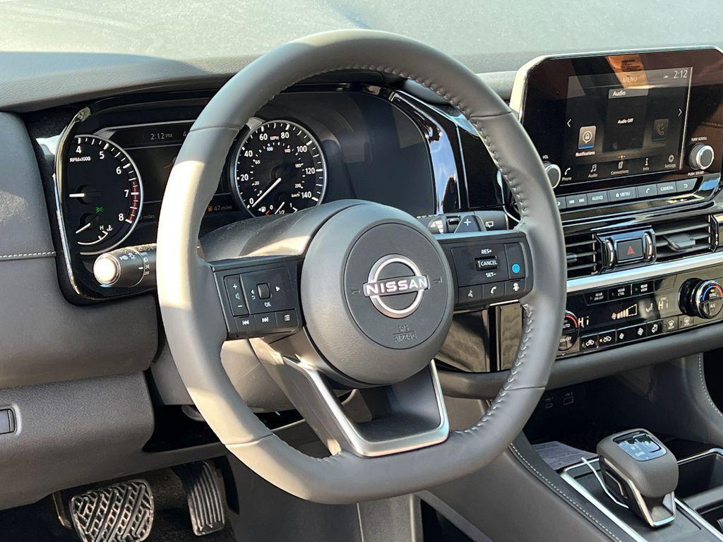 new 2025 Nissan Pathfinder car, priced at $39,985