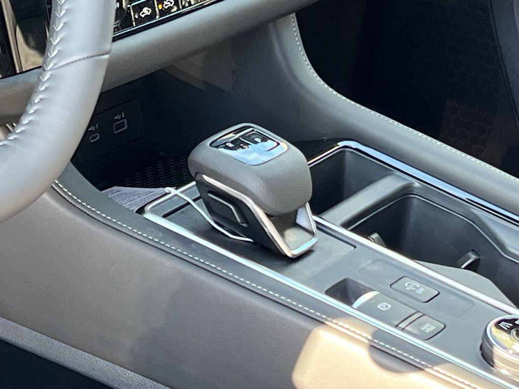 new 2025 Nissan Pathfinder car, priced at $39,985