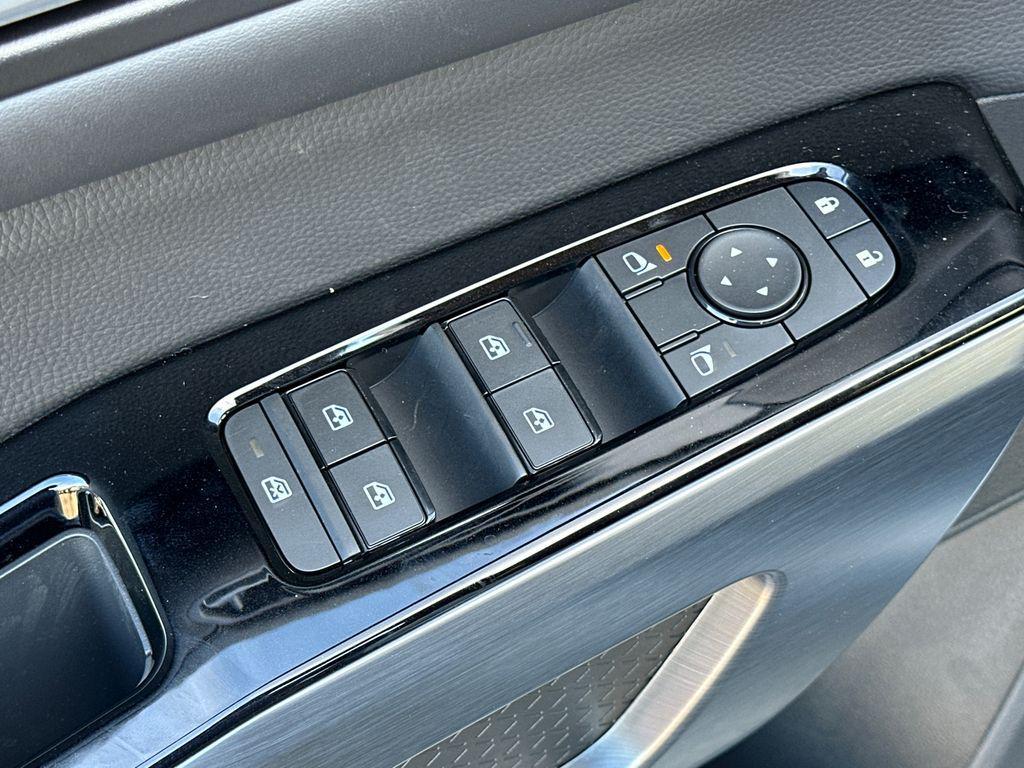 new 2025 Nissan Pathfinder car, priced at $42,985