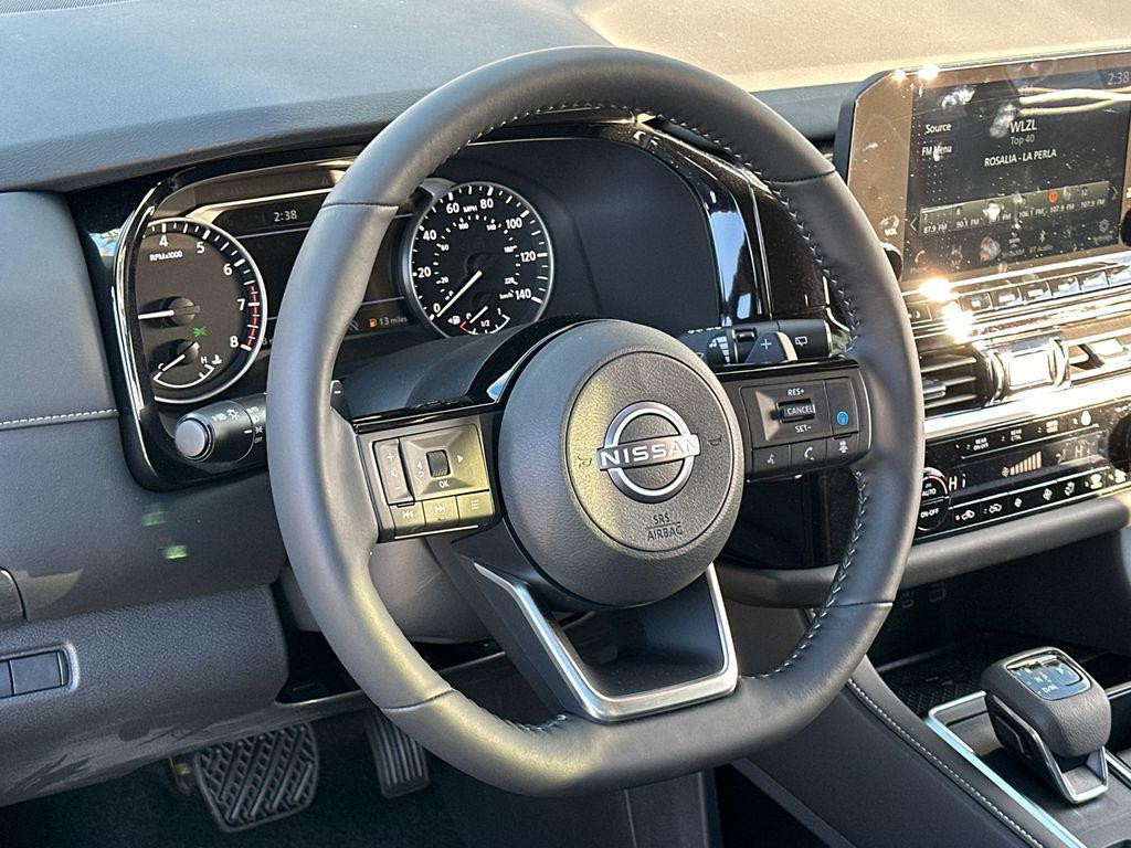 new 2025 Nissan Pathfinder car, priced at $42,985