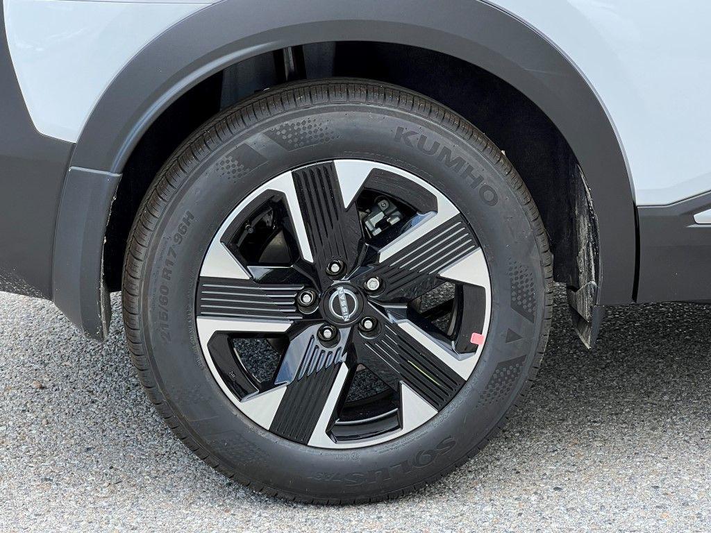 new 2025 Nissan Kicks car, priced at $26,936