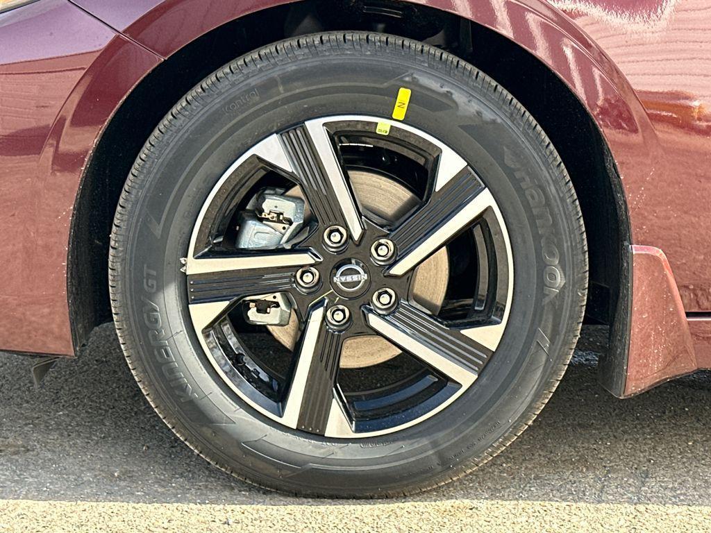 new 2025 Nissan Sentra car, priced at $20,735