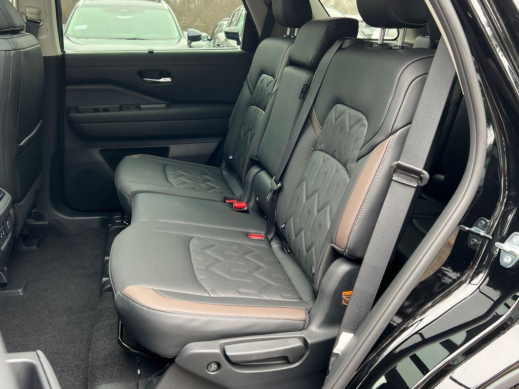 new 2026 Nissan Pathfinder car, priced at $48,247