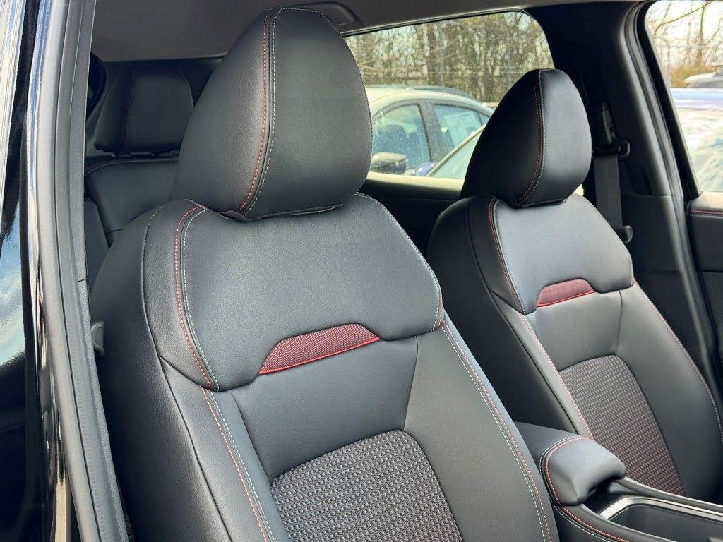 new 2025 Nissan Kicks car, priced at $27,359