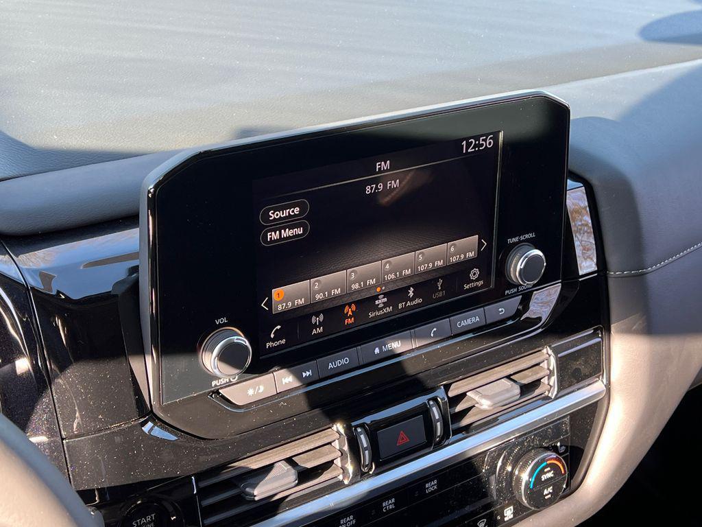 new 2025 Nissan Pathfinder car, priced at $40,985