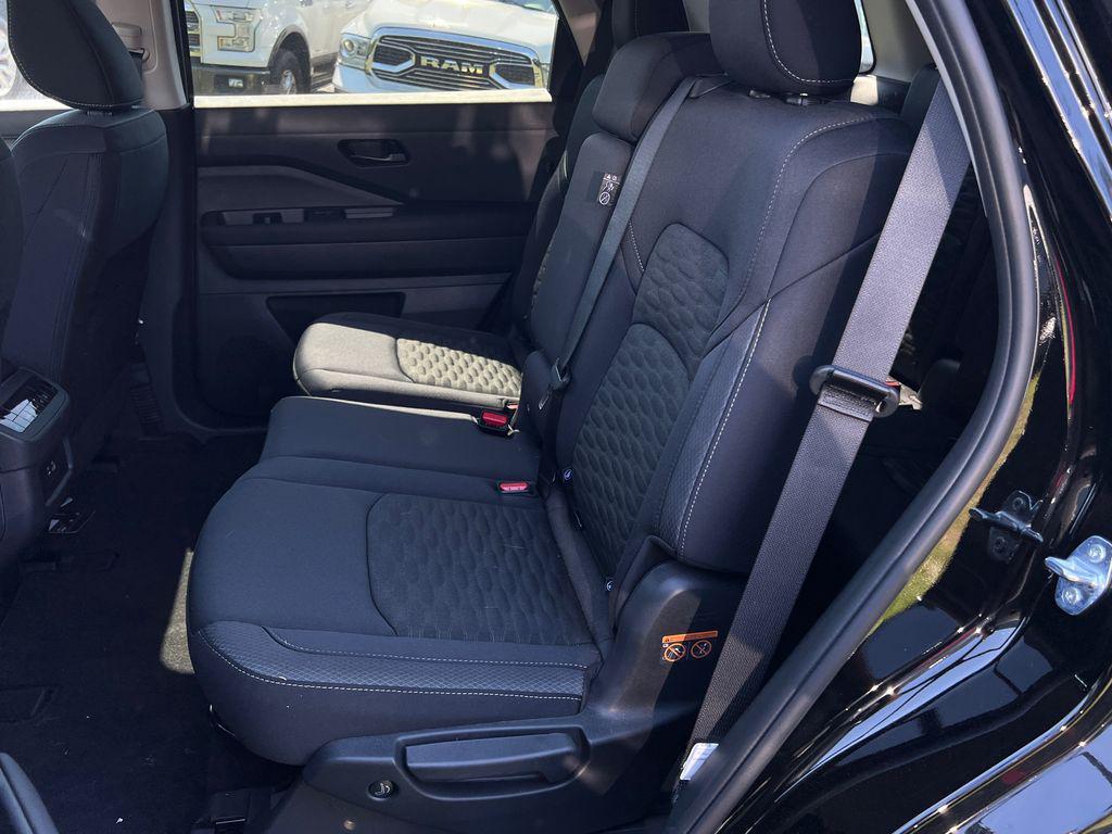 new 2025 Nissan Pathfinder car, priced at $35,080