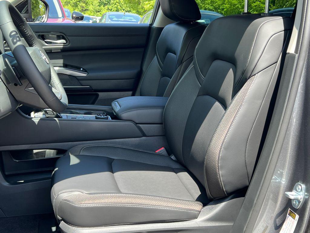 new 2026 Nissan Pathfinder car, priced at $41,689