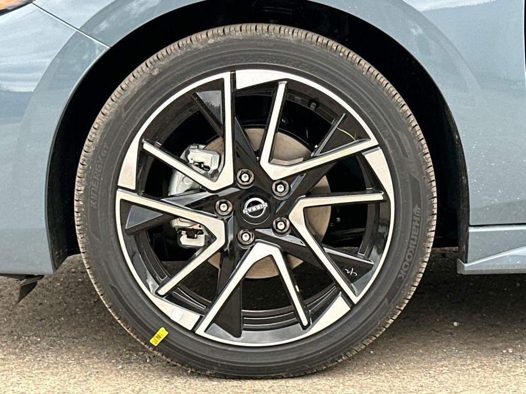 new 2025 Nissan Sentra car, priced at $23,735