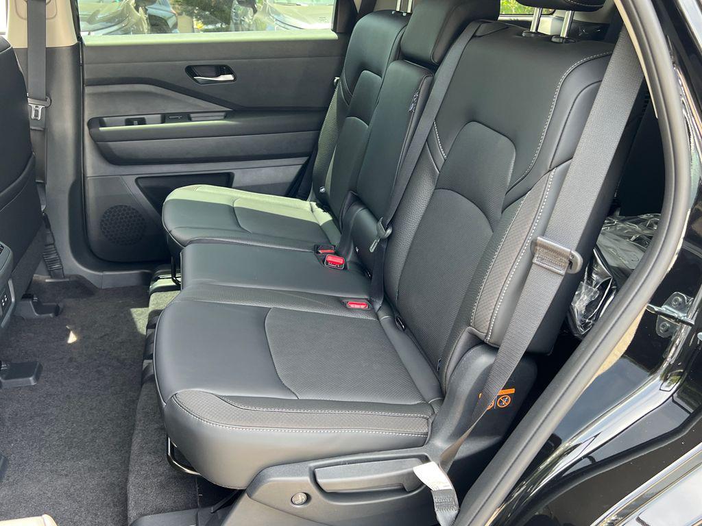 new 2026 Nissan Pathfinder car, priced at $43,889
