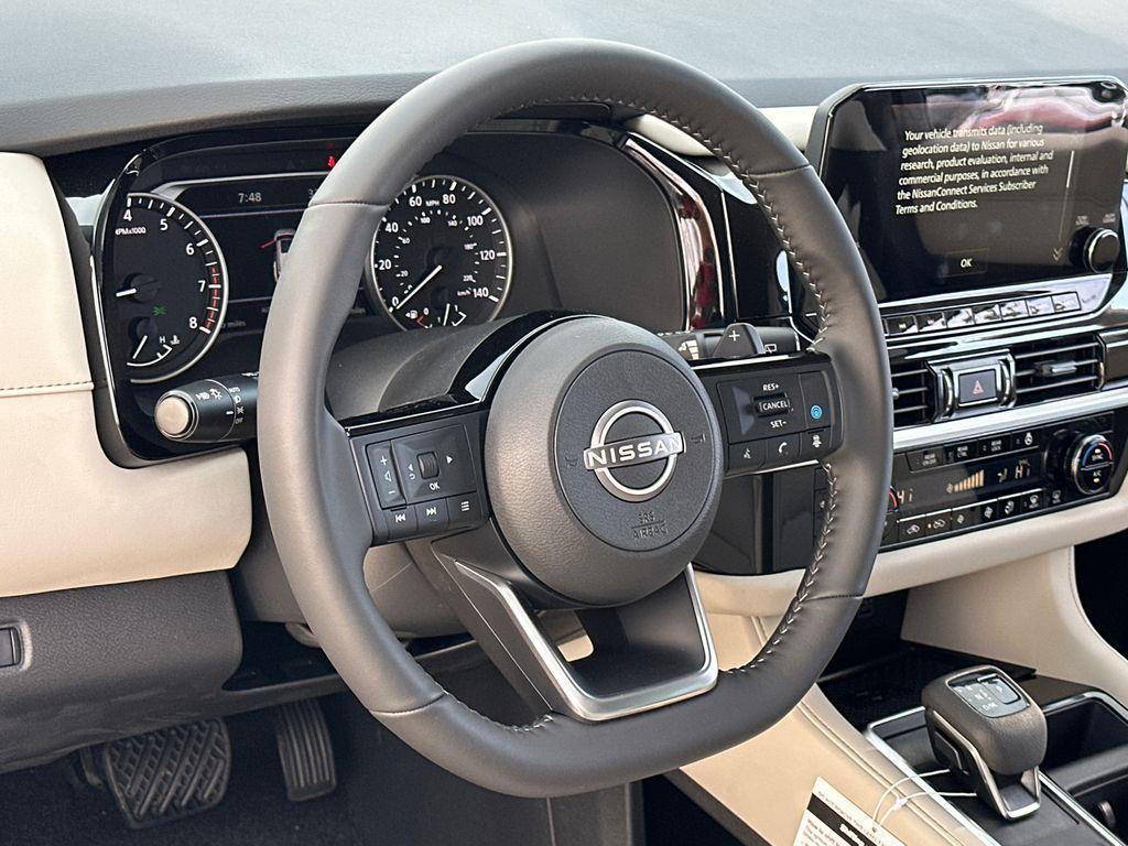 new 2025 Nissan Pathfinder car, priced at $37,985