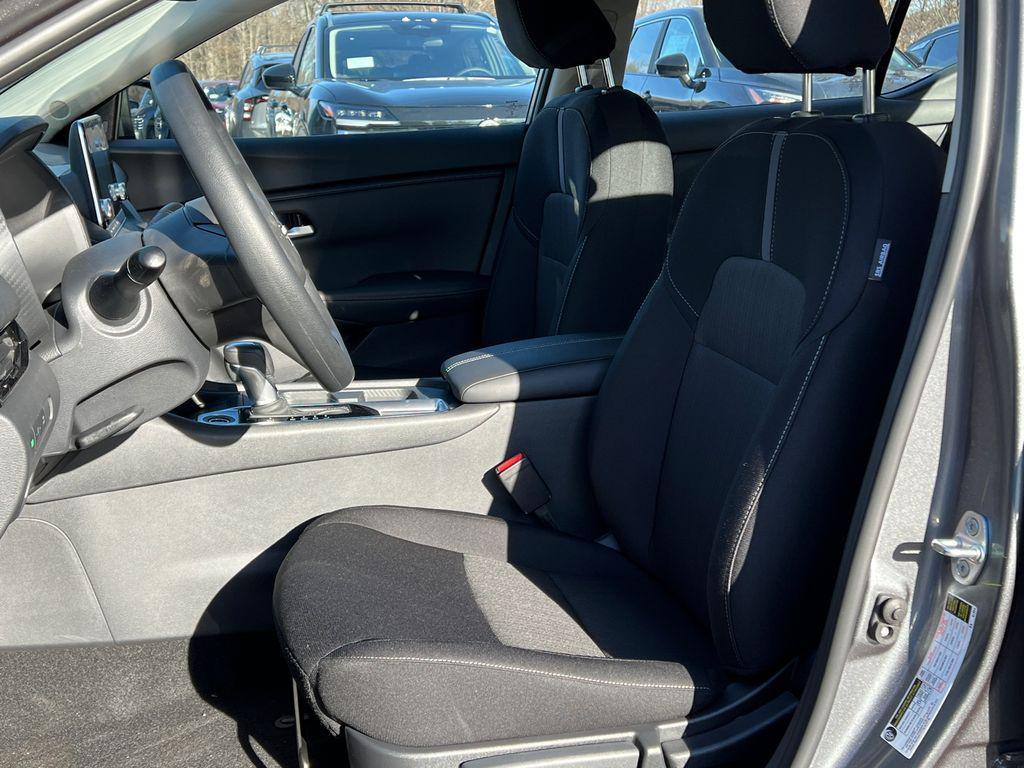 new 2025 Nissan Sentra car, priced at $20,735