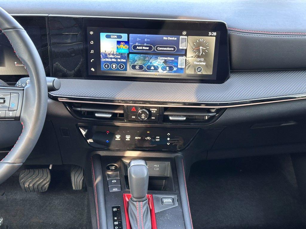 new 2025 Nissan Kicks car, priced at $29,699