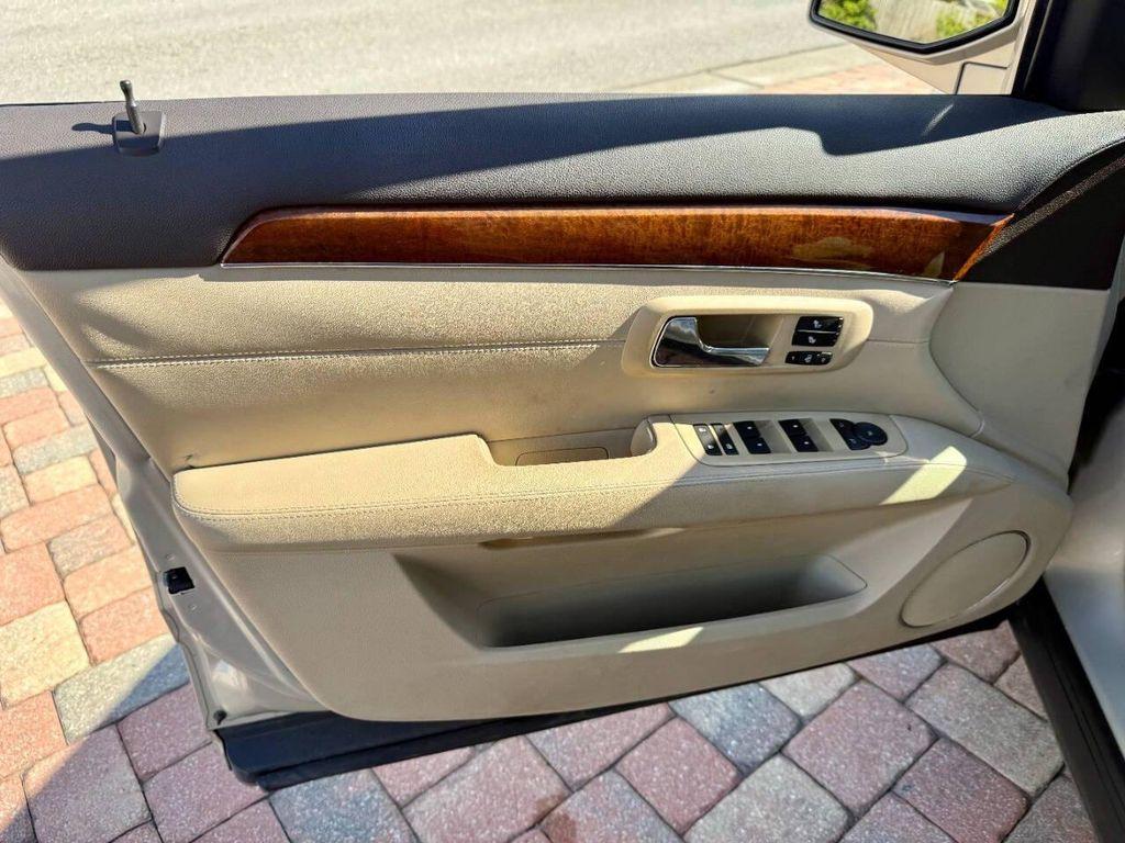 used 2007 Cadillac SRX car, priced at $4,995