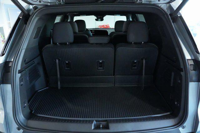 new 2026 Chevrolet Traverse car, priced at $43,565