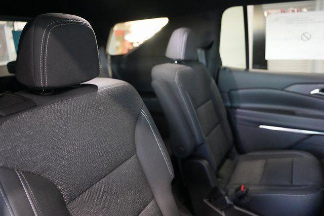 new 2026 Chevrolet Traverse car, priced at $43,565