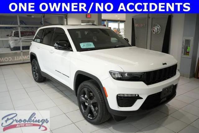 used 2024 Jeep Grand Cherokee car, priced at $35,495