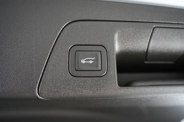 used 2025 Buick Envision car, priced at $40,044