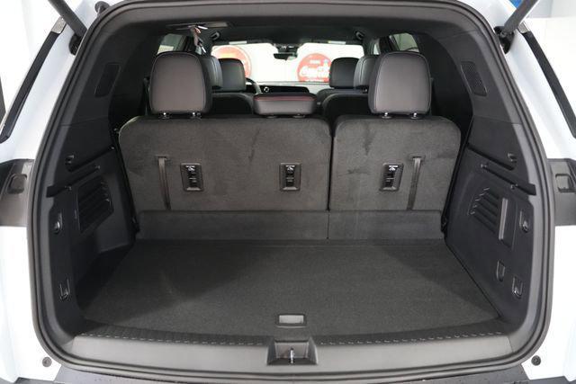 new 2026 Chevrolet Traverse car, priced at $54,198