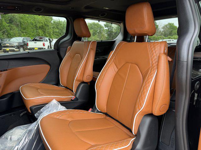 new 2026 Chrysler Pacifica car, priced at $55,557