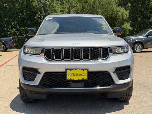 new 2026 Jeep Grand Cherokee car, priced at $41,764