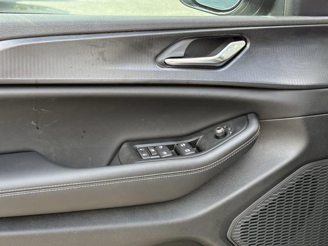 new 2025 Jeep Grand Cherokee car, priced at $34,134