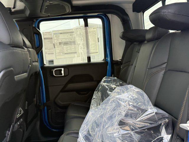 new 2025 Jeep Gladiator car, priced at $42,721