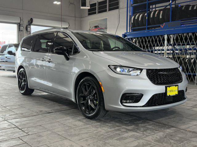 new 2026 Chrysler Pacifica car, priced at $45,915