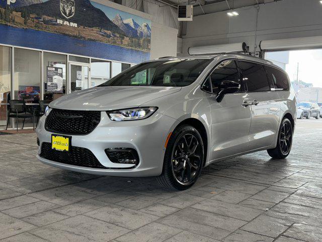 new 2026 Chrysler Pacifica car, priced at $45,915