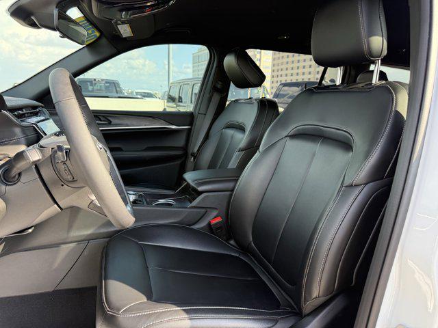 new 2025 Jeep Grand Cherokee L car, priced at $38,518