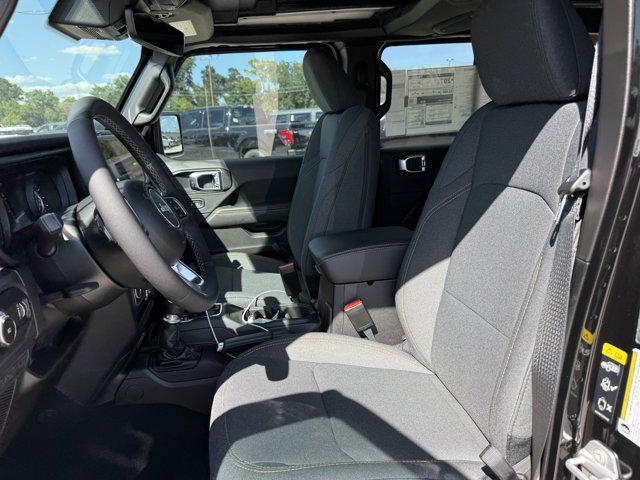 new 2025 Jeep Wrangler car, priced at $48,305