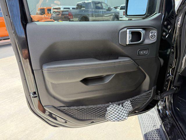 new 2025 Jeep Wrangler car, priced at $48,305