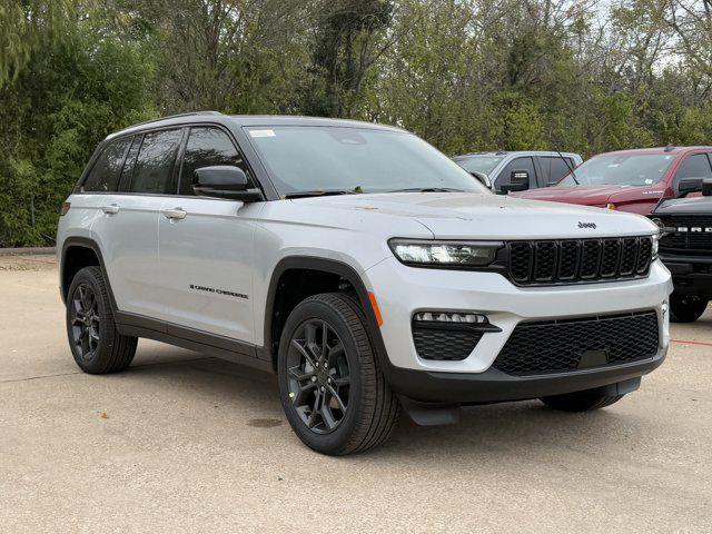 new 2025 Jeep Grand Cherokee car, priced at $44,299