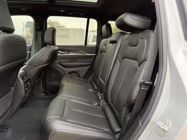 new 2025 Jeep Grand Cherokee car, priced at $44,299