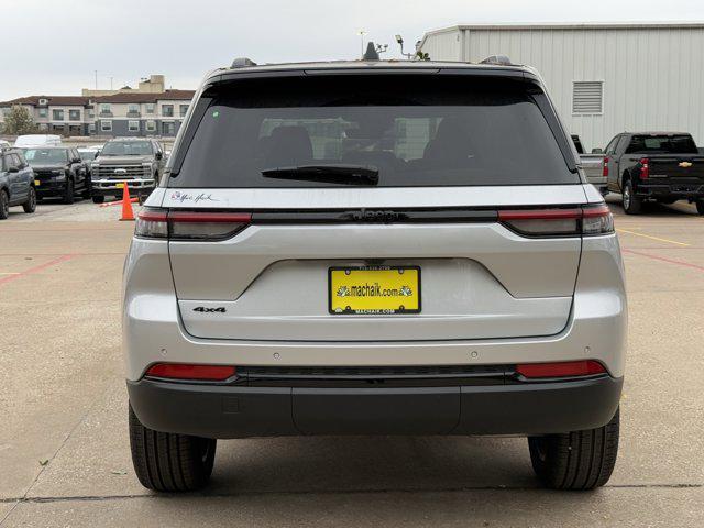 new 2025 Jeep Grand Cherokee car, priced at $44,299