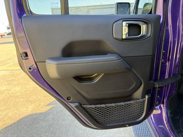 new 2026 Jeep Gladiator car, priced at $44,023