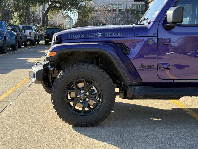 new 2026 Jeep Gladiator car, priced at $44,023